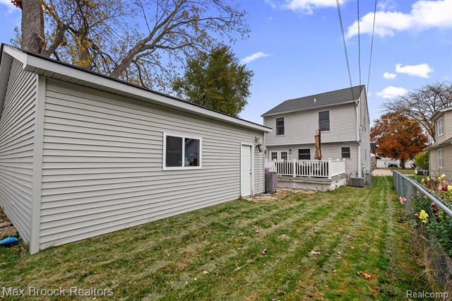 Builiding view thirty three for 3515 Bacon, Berkley, MI. 48072