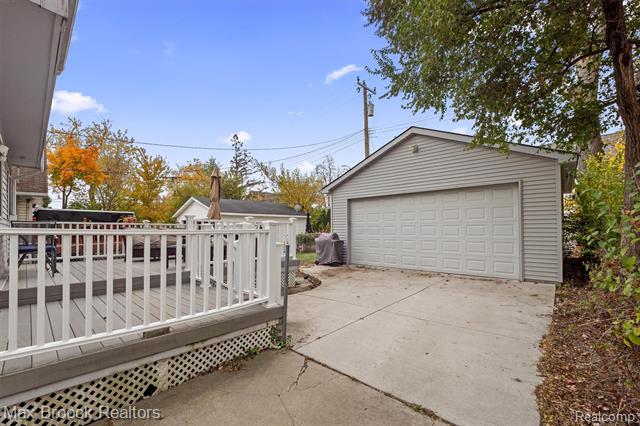 Builiding view thirty two for 3515 Bacon, Berkley, MI. 48072