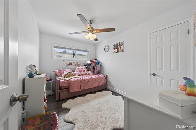 Builiding view nineteen for 3528 Phillips, Berkley, MI. 48072