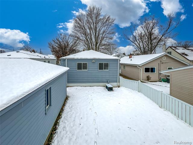 Builiding view twenty eight for 3528 Phillips, Berkley, MI. 48072