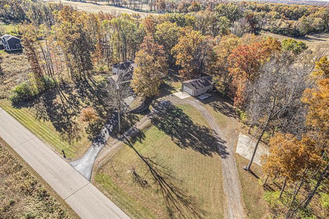 Builiding view forty four for 2718 Lindsey, Jackson, MI. 49201