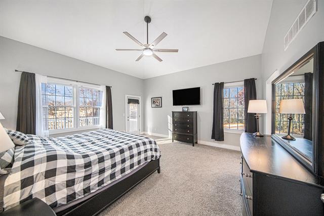 Builiding view seventeen for 2718 Lindsey, Jackson, MI. 49201