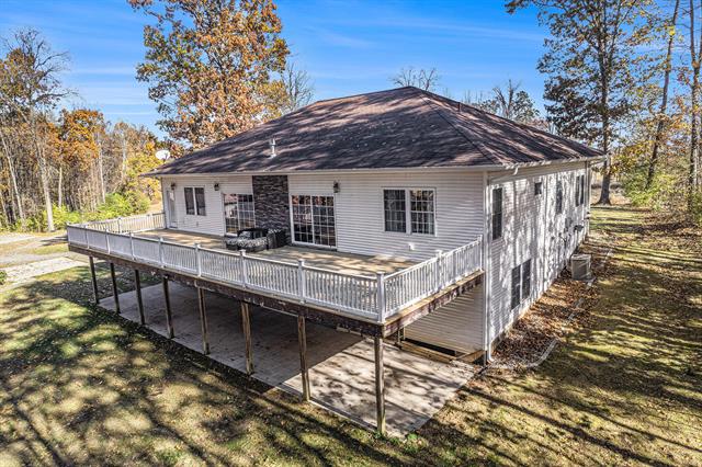 Builiding view thirty eight for 2718 Lindsey, Jackson, MI. 49201