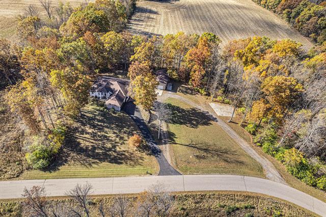 Builiding view thirty seven for 2718 Lindsey, Jackson, MI. 49201