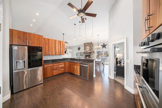 Builiding view twelve for 2718 Lindsey, Jackson, MI. 49201