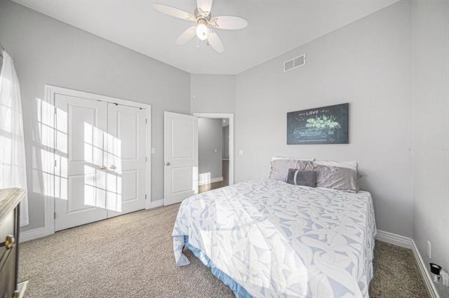 Builiding view twenty five for 2718 Lindsey, Jackson, MI. 49201