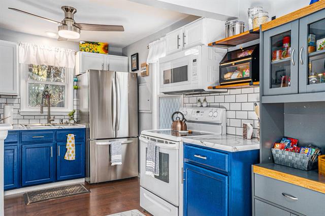 Builiding view six for 15422 Coleman, Grand Haven, MI. 49417