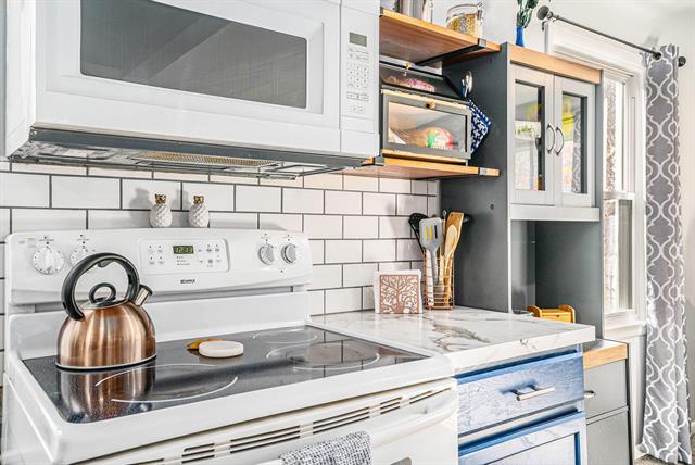 Builiding view ten for 15422 Coleman, Grand Haven, MI. 49417