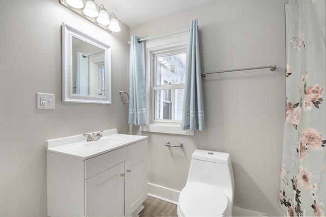 Builiding view nine for 182 40Th, Allegan, MI. 49010