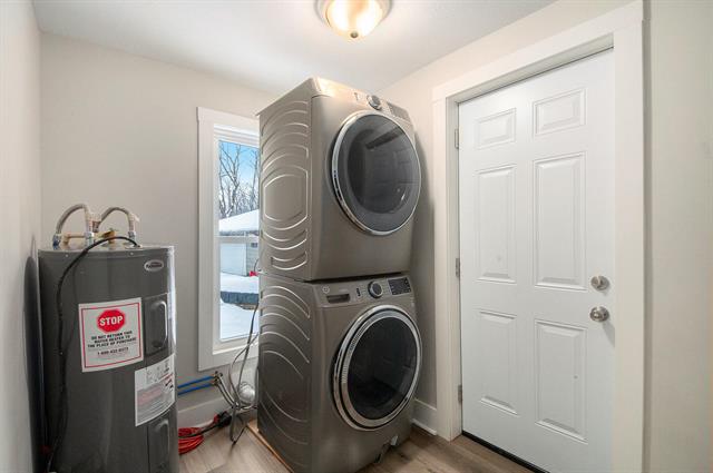 Builiding view ten for 182 40Th, Allegan, MI. 49010