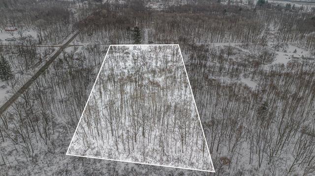 Builiding view thirty two for 182 40Th, Allegan, MI. 49010