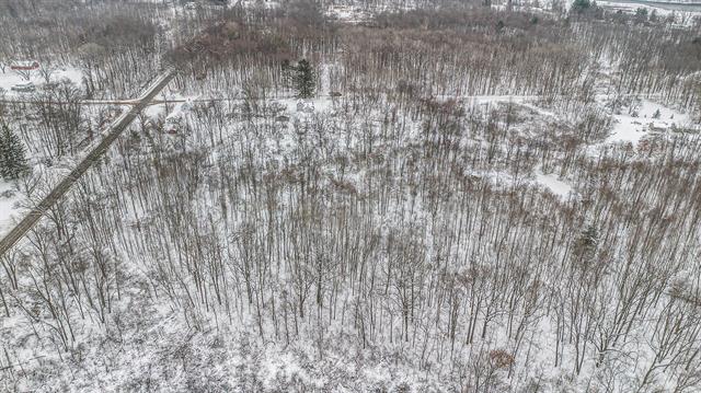 Builiding view twenty eight for 182 40Th, Allegan, MI. 49010