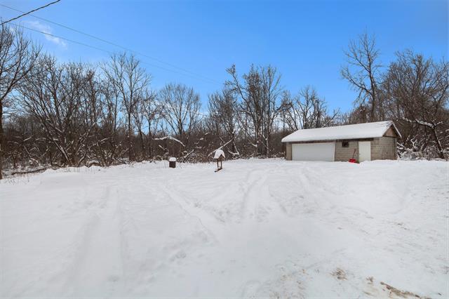 Builiding view twenty six for 182 40Th, Allegan, MI. 49010