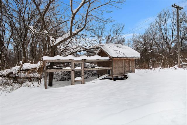 Builiding view twenty two for 182 40Th, Allegan, MI. 49010