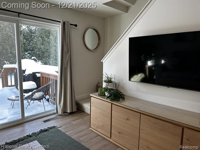 Builiding view nine for 797 Hilldale, Milford, MI. 48381