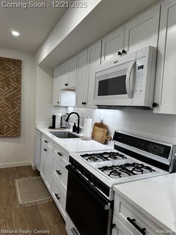 Builiding view two for 797 Hilldale, Milford, MI. 48381