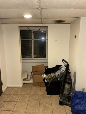 Builiding view nineteen for 909 Westfall, Kalamazoo, MI. 49006