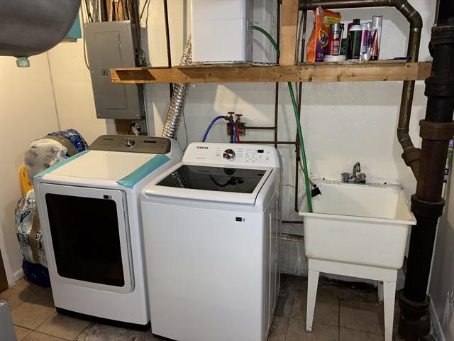 Builiding view seventeen for 909 Westfall, Kalamazoo, MI. 49006