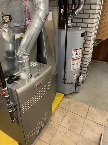 Builiding view twenty one for 909 Westfall, Kalamazoo, MI. 49006