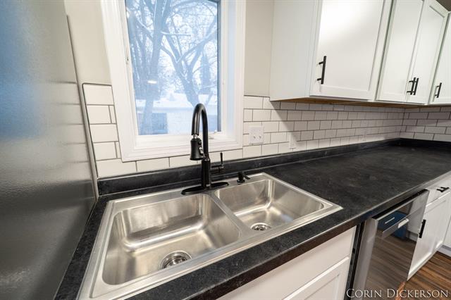 Builiding view seventeen for 112 Green, Hastings, MI. 49058