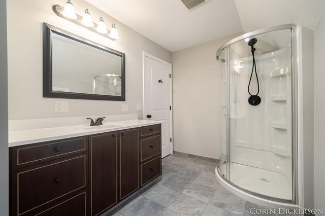 Builiding view twenty six for 112 Green, Hastings, MI. 49058