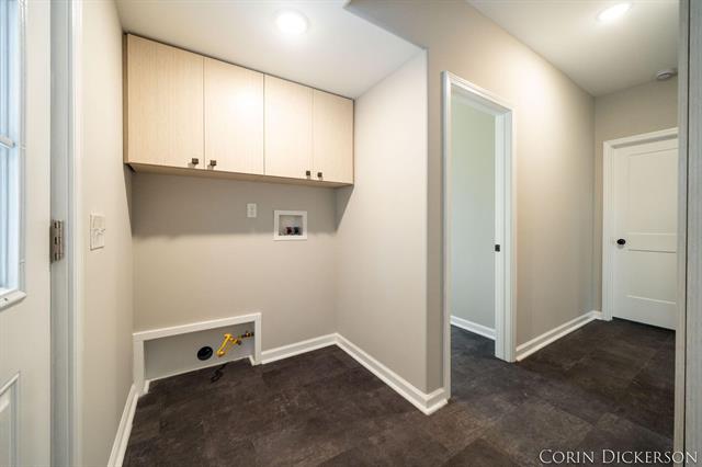 Builiding view twenty for 112 Green, Hastings, MI. 49058