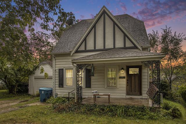 Builiding view one for 453 Fairview, Kalamazoo, MI. 49001