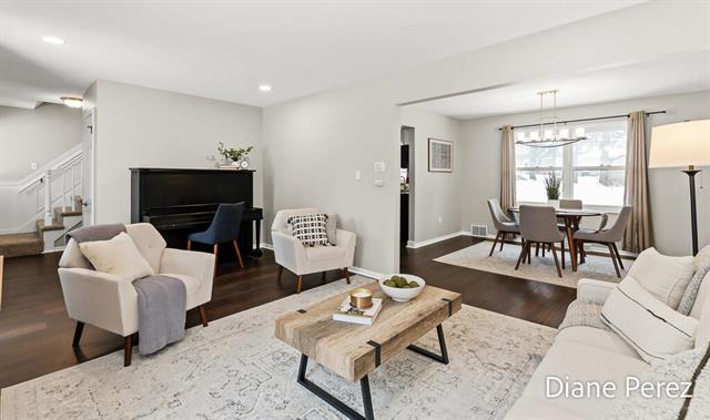 Builiding view four for 1920 Glenmoor, Grand Rapids, MI. 49508