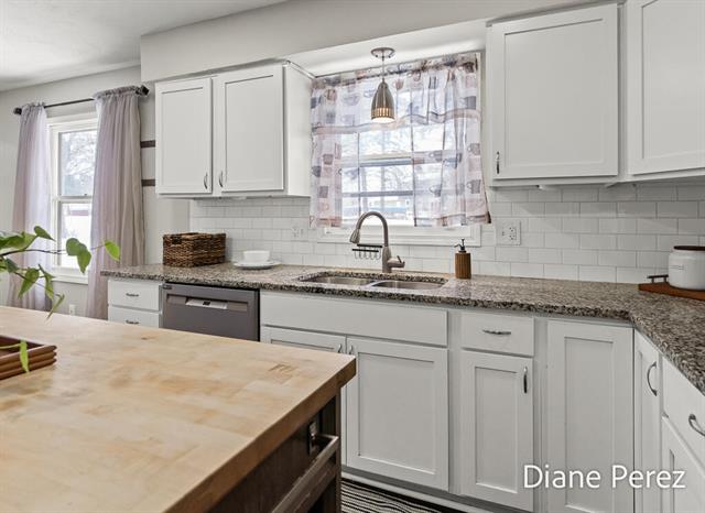 Builiding view nine for 1920 Glenmoor, Grand Rapids, MI. 49508