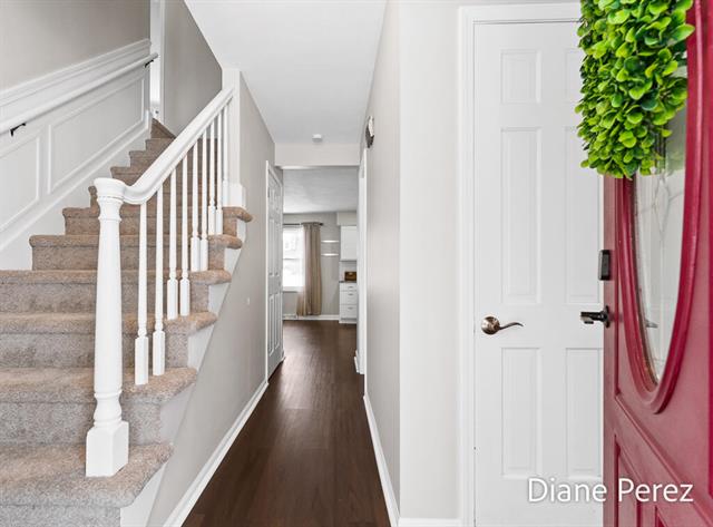 Builiding view one for 1920 Glenmoor, Grand Rapids, MI. 49508