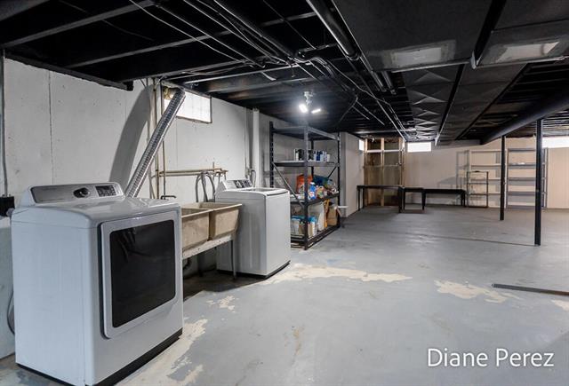 Builiding view thirty four for 1920 Glenmoor, Grand Rapids, MI. 49508