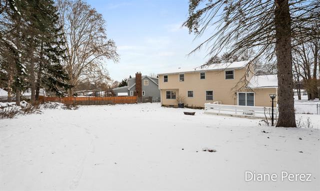 Builiding view thirty nine for 1920 Glenmoor, Grand Rapids, MI. 49508