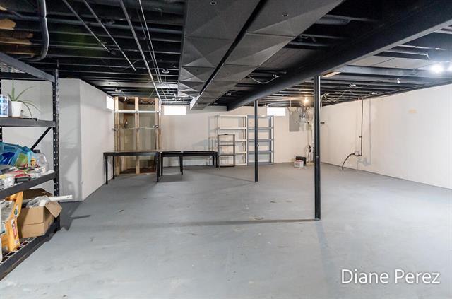 Builiding view thirty three for 1920 Glenmoor, Grand Rapids, MI. 49508