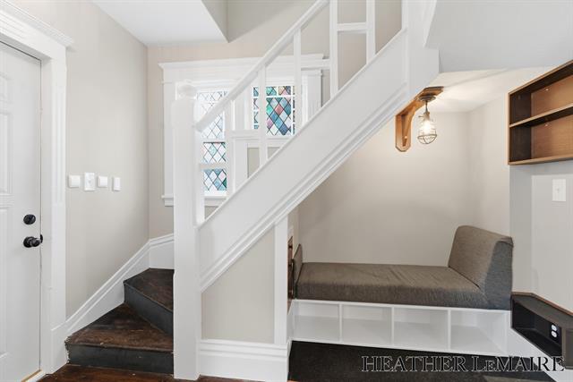 Builiding view fourteen for 821 College, Grand Rapids, MI. 49503