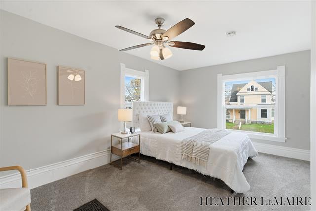 Builiding view sixteen for 821 College, Grand Rapids, MI. 49503