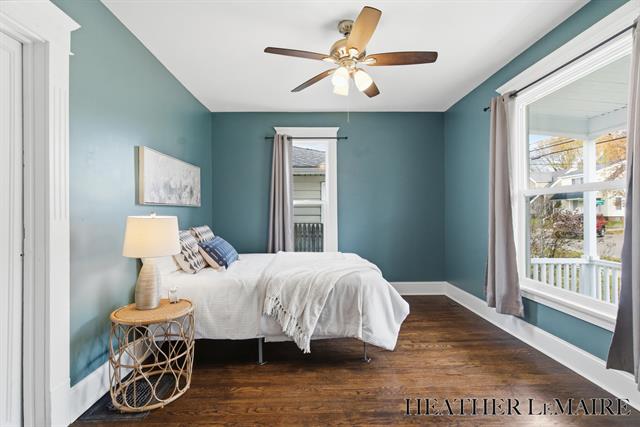 Builiding view twelve for 821 College, Grand Rapids, MI. 49503