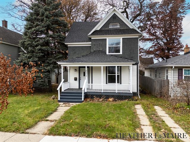 Builiding view twenty five for 821 College, Grand Rapids, MI. 49503