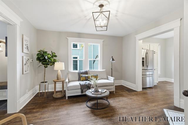 Builiding view two for 821 College, Grand Rapids, MI. 49503