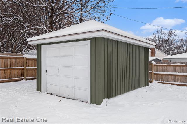 Builiding view fourteen for 1148 Parallel, Fenton, MI. 48430