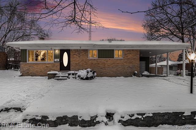 Builiding view one for 1148 Parallel, Fenton, MI. 48430