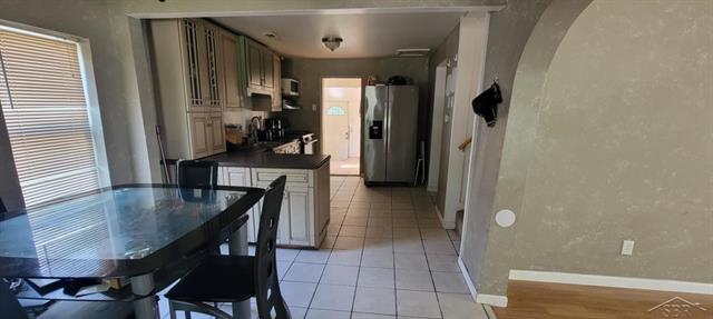 Builiding view eight for 269 Shattuck, Saginaw, MI. 48604