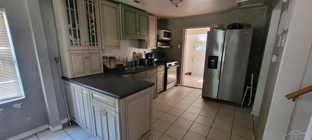 Builiding view nine for 269 Shattuck, Saginaw, MI. 48604