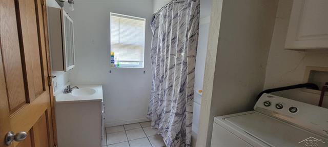 Builiding view twelve for 269 Shattuck, Saginaw, MI. 48604