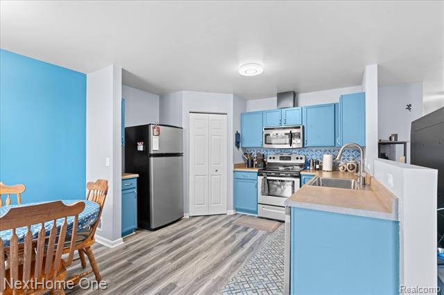 Builiding view eight for 8564 Fox River, Fowlerville, MI. 48836