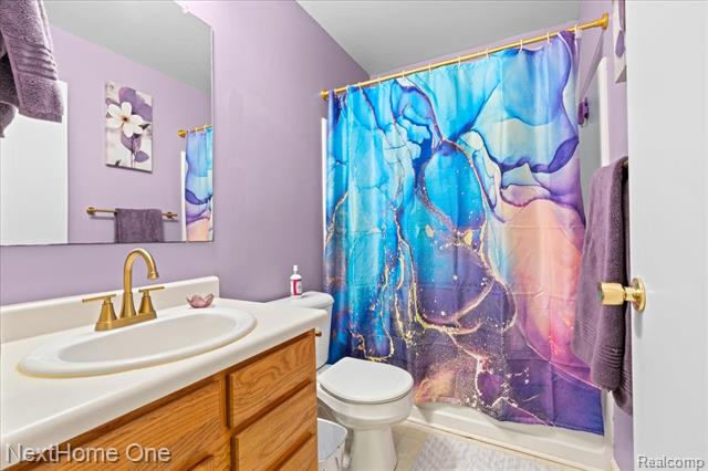 Builiding view thirteen for 8564 Fox River, Fowlerville, MI. 48836