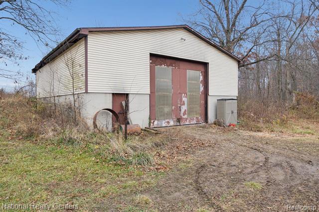 Builiding view forty for 1251 Reading Rd, Hillsdale, MI. 49242