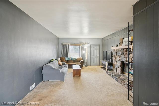 Builiding view seven for 1251 Reading Rd, Hillsdale, MI. 49242