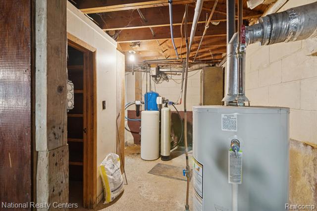 Builiding view thirty four for 1251 Reading Rd, Hillsdale, MI. 49242