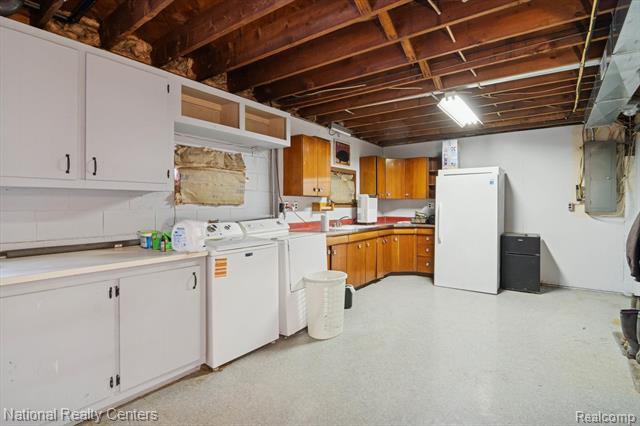 Builiding view twenty eight for 1251 Reading Rd, Hillsdale, MI. 49242