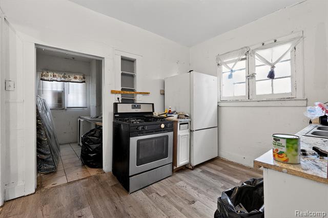 Builiding view eleven for 5773 Lakewood, Detroit, MI. 48213